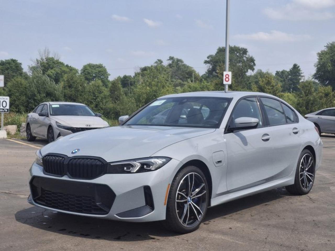 Used 2023 BMW 3 Series 330e xDrive | PHEV | M Sport Pkg | Leather | Sunroof | Nav | CarPlay + Android | BSM | Rear Camera | for sale in Guelph, ON