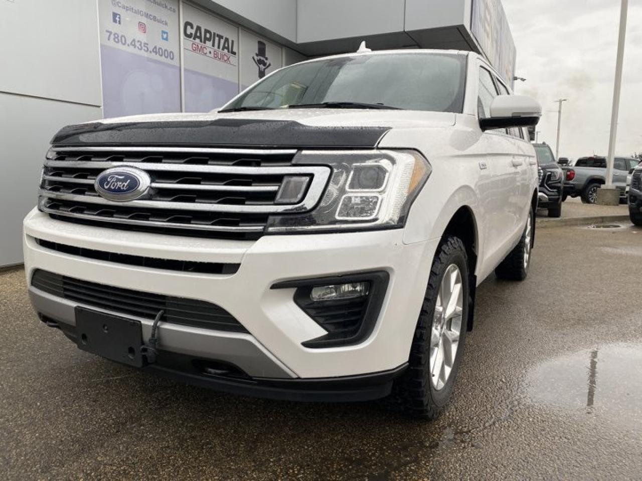 Used 2018 Ford Expedition XLT 4x4 * NAVIGATION * SECOND ROW BENCH * PANORAMIC SUNROOF * for sale in Edmonton, AB