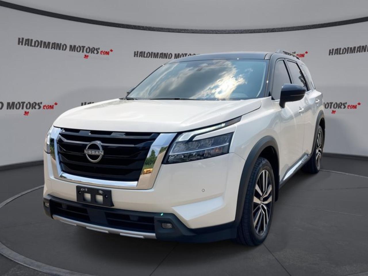 Used 2024 Nissan Pathfinder Platinum for sale in Cayuga, ON