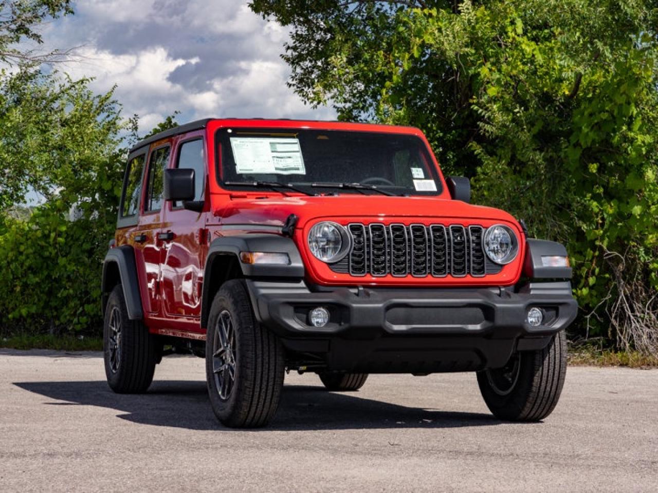 2025 Jeep Wrangler Sport S Photo
