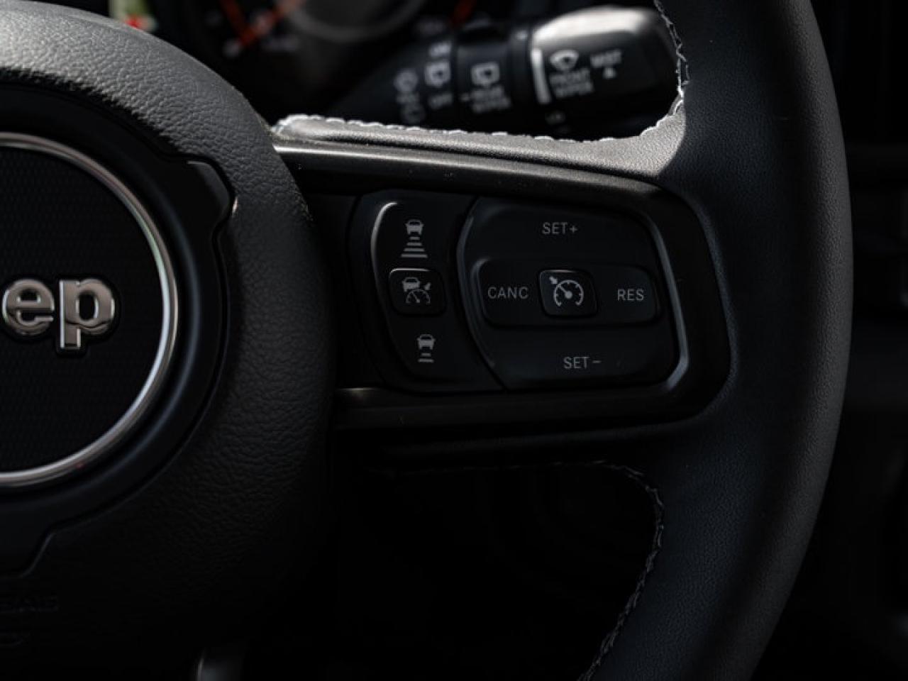 2025 Jeep Wrangler Sport S Photo