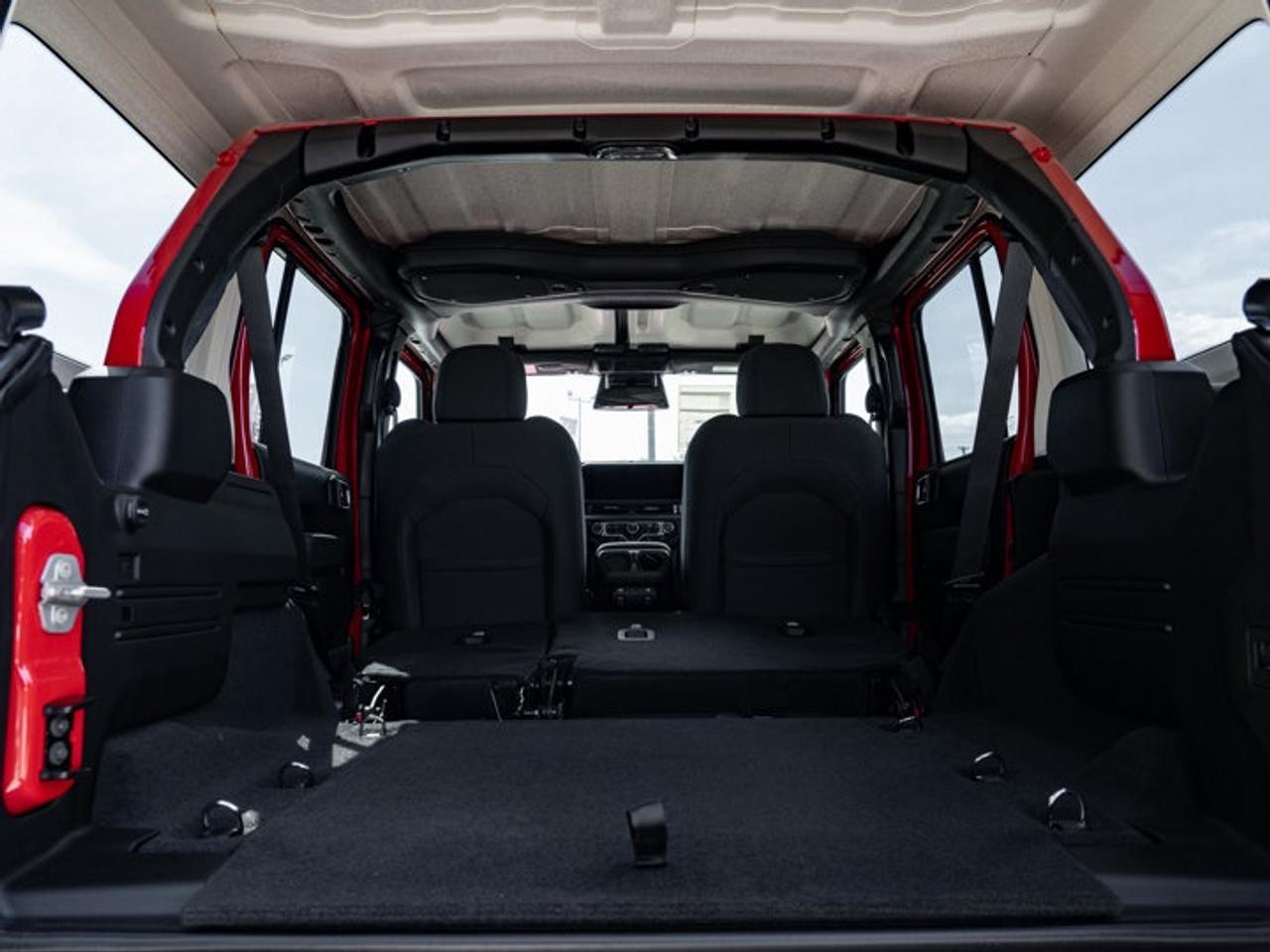 2025 Jeep Wrangler Sport S Photo