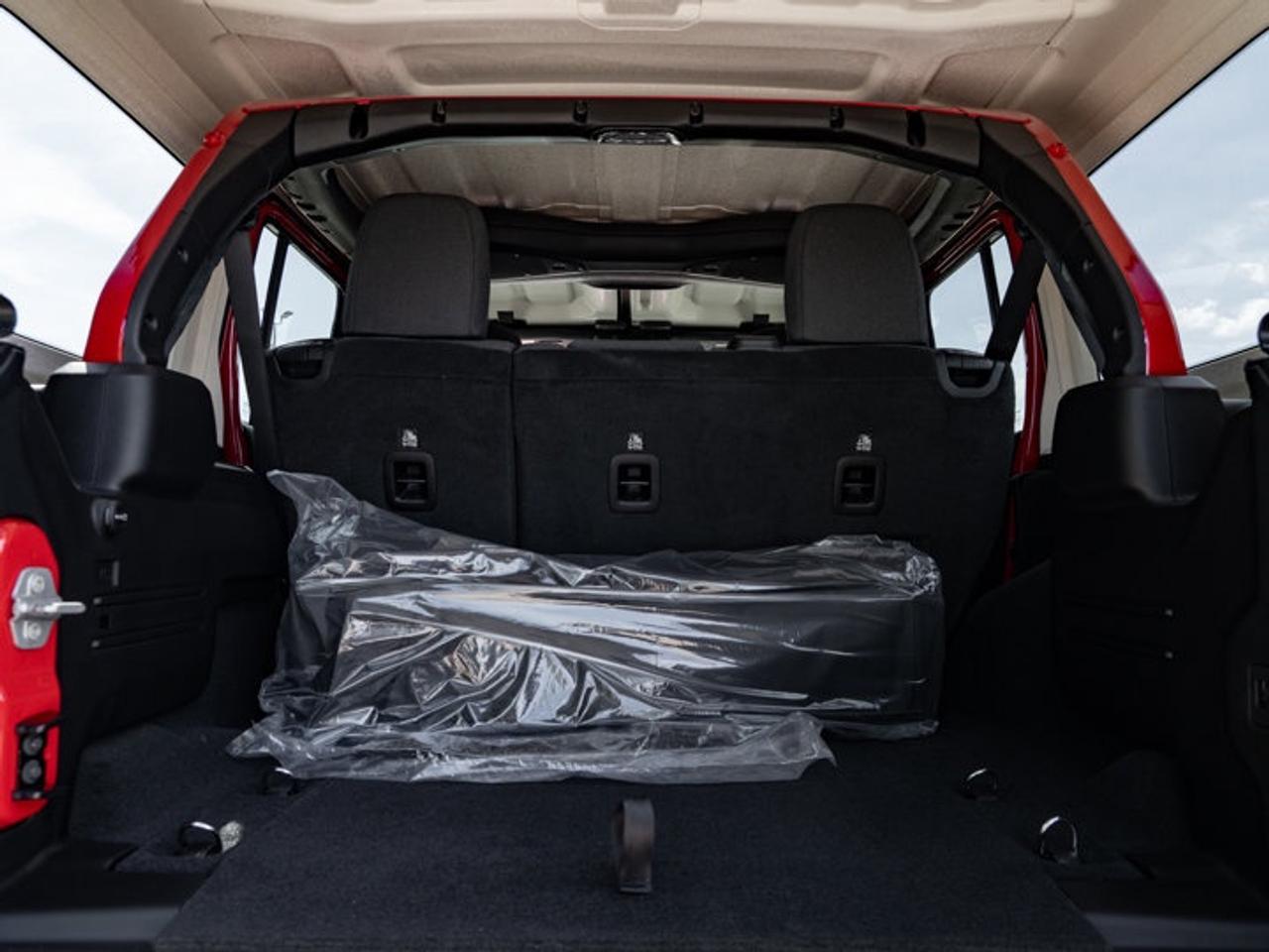 2025 Jeep Wrangler Sport S Photo