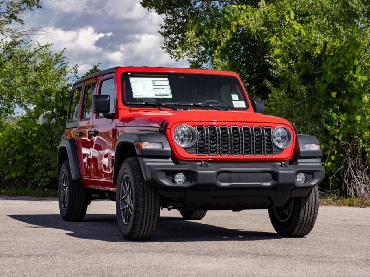 2025 Jeep Wrangler Sport S Photo