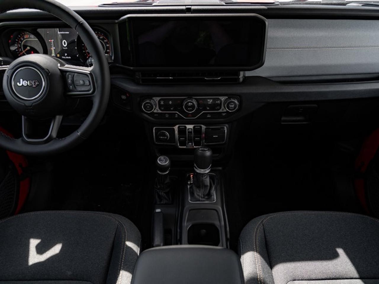 2025 Jeep Wrangler Sport S Photo