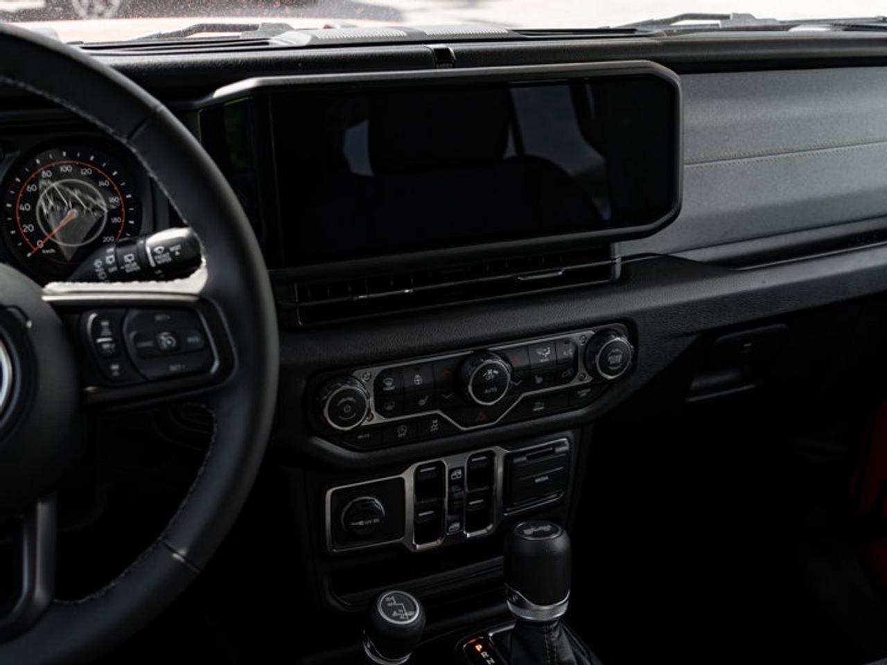 2025 Jeep Wrangler Sport S Photo