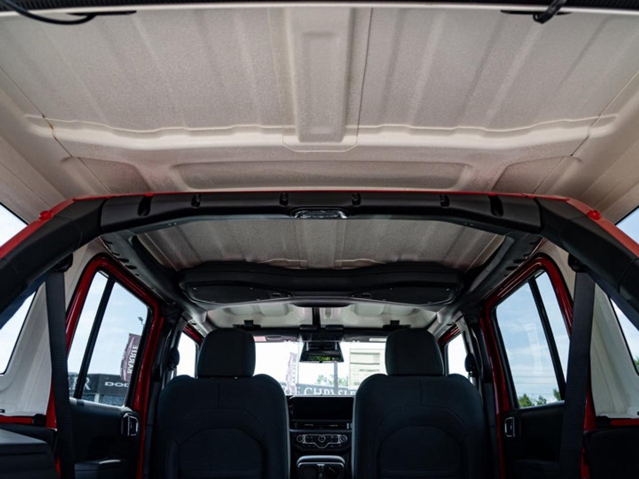 2025 Jeep Wrangler Sport S Photo