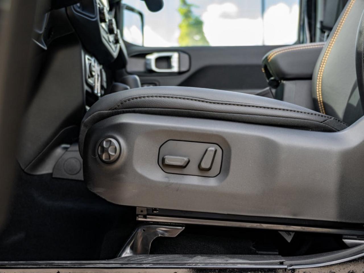 2025 Jeep Wrangler Sahara Photo