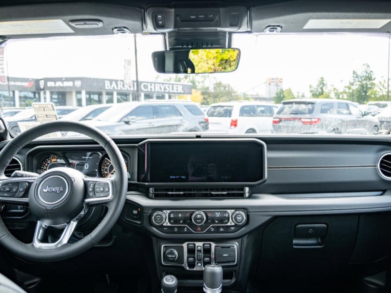 2025 Jeep Wrangler Sahara Photo