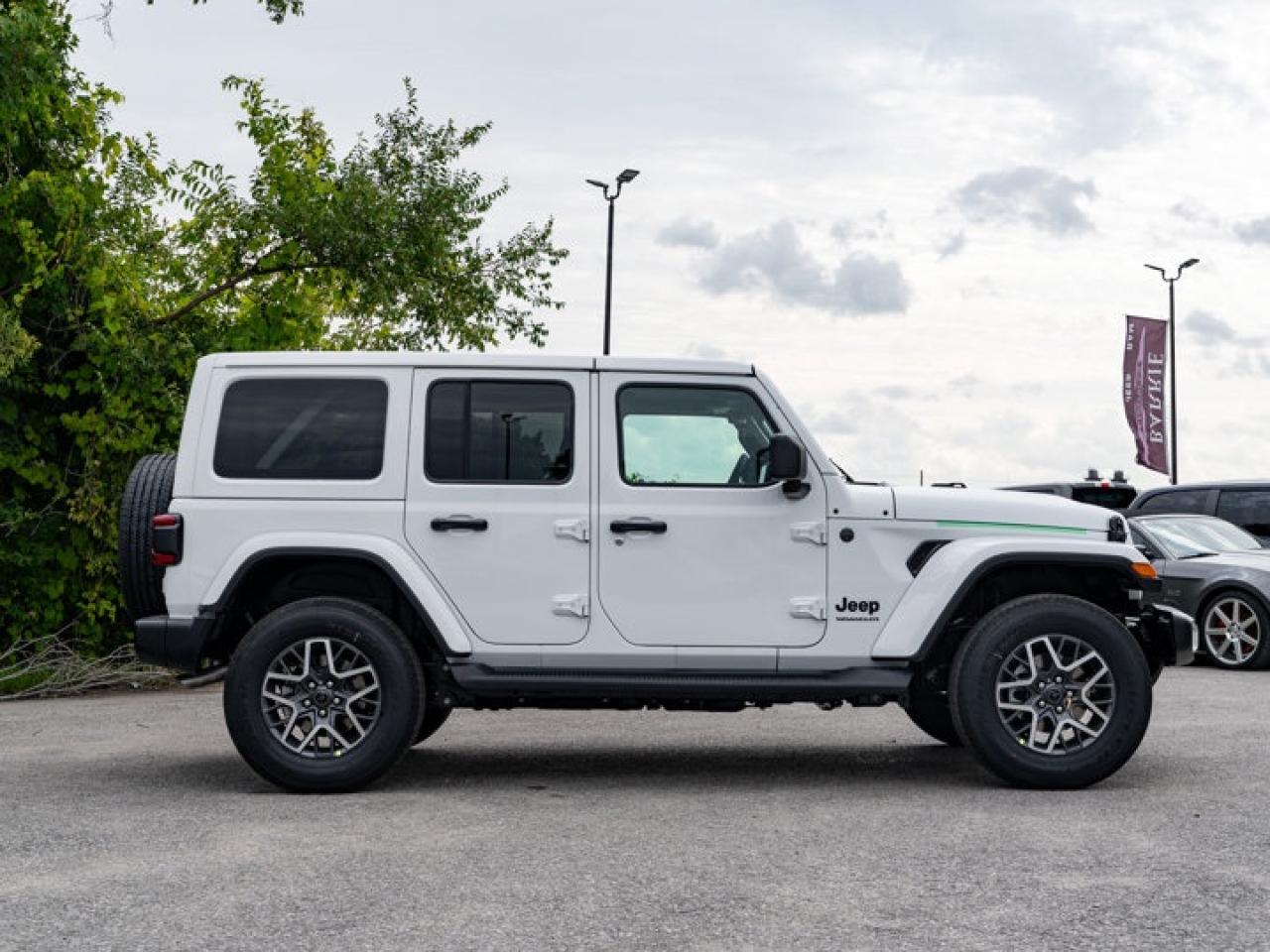 2025 Jeep Wrangler Sahara Photo