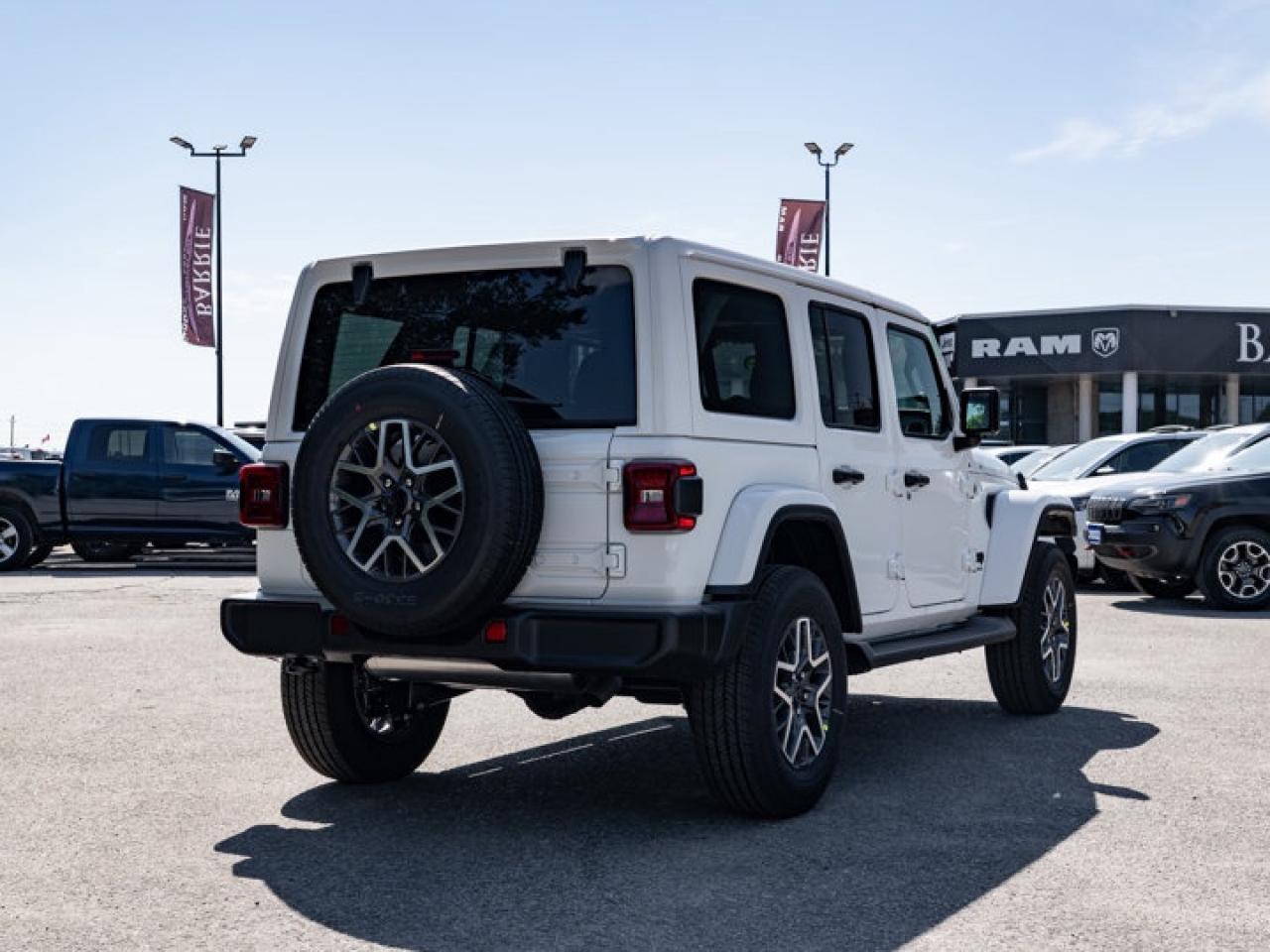 2025 Jeep Wrangler Sahara Photo