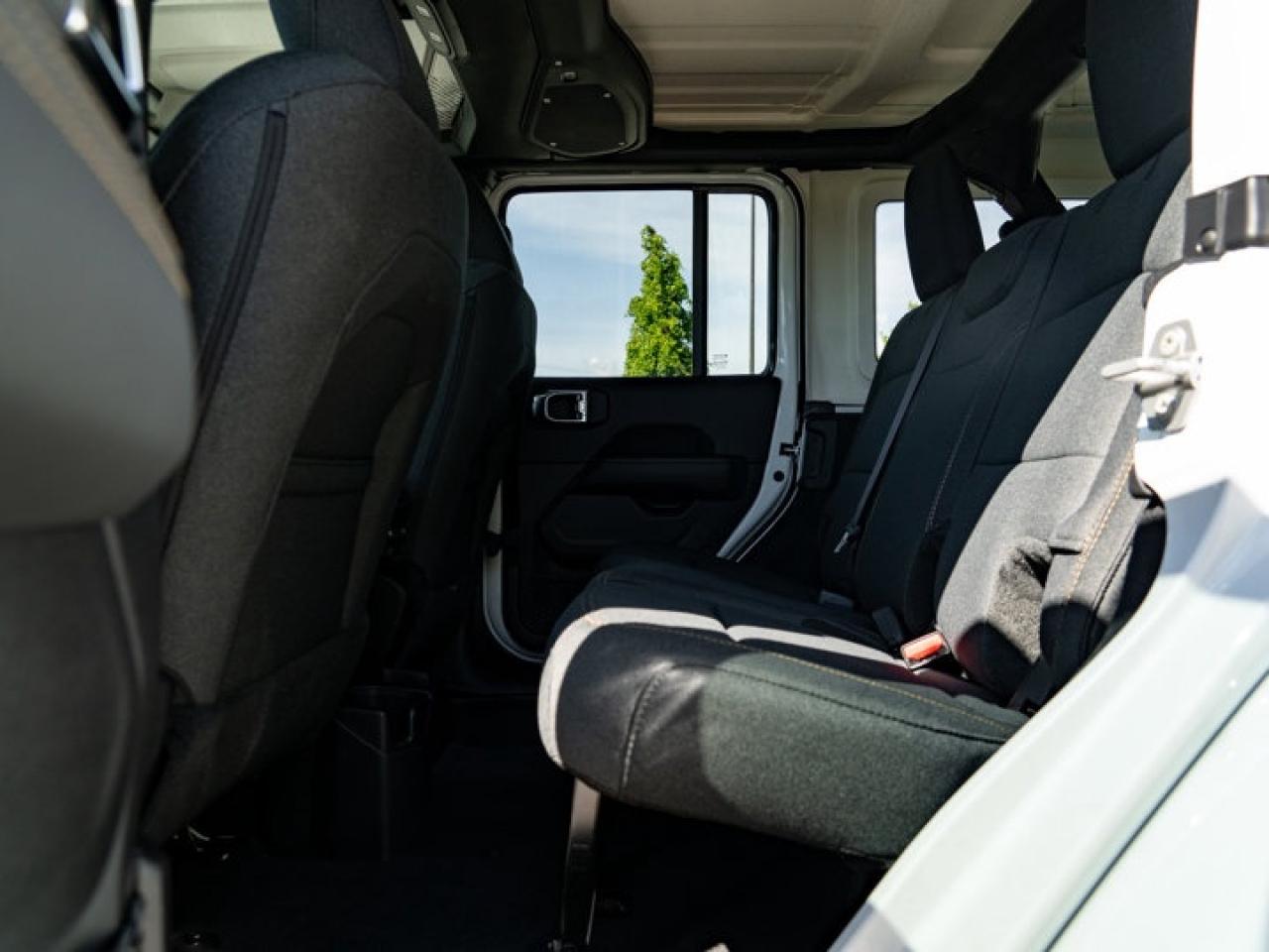 2025 Jeep Wrangler Sahara Photo