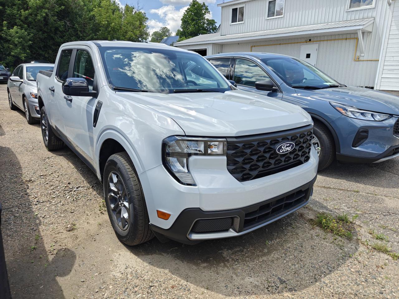 2025 Ford Maverick SUPERCREW XLT Photo