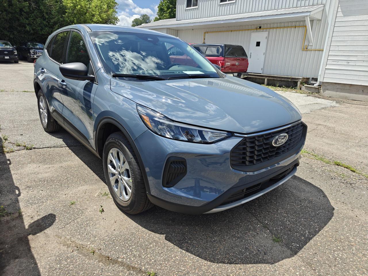 2025 Ford Escape Active AWD Photo3