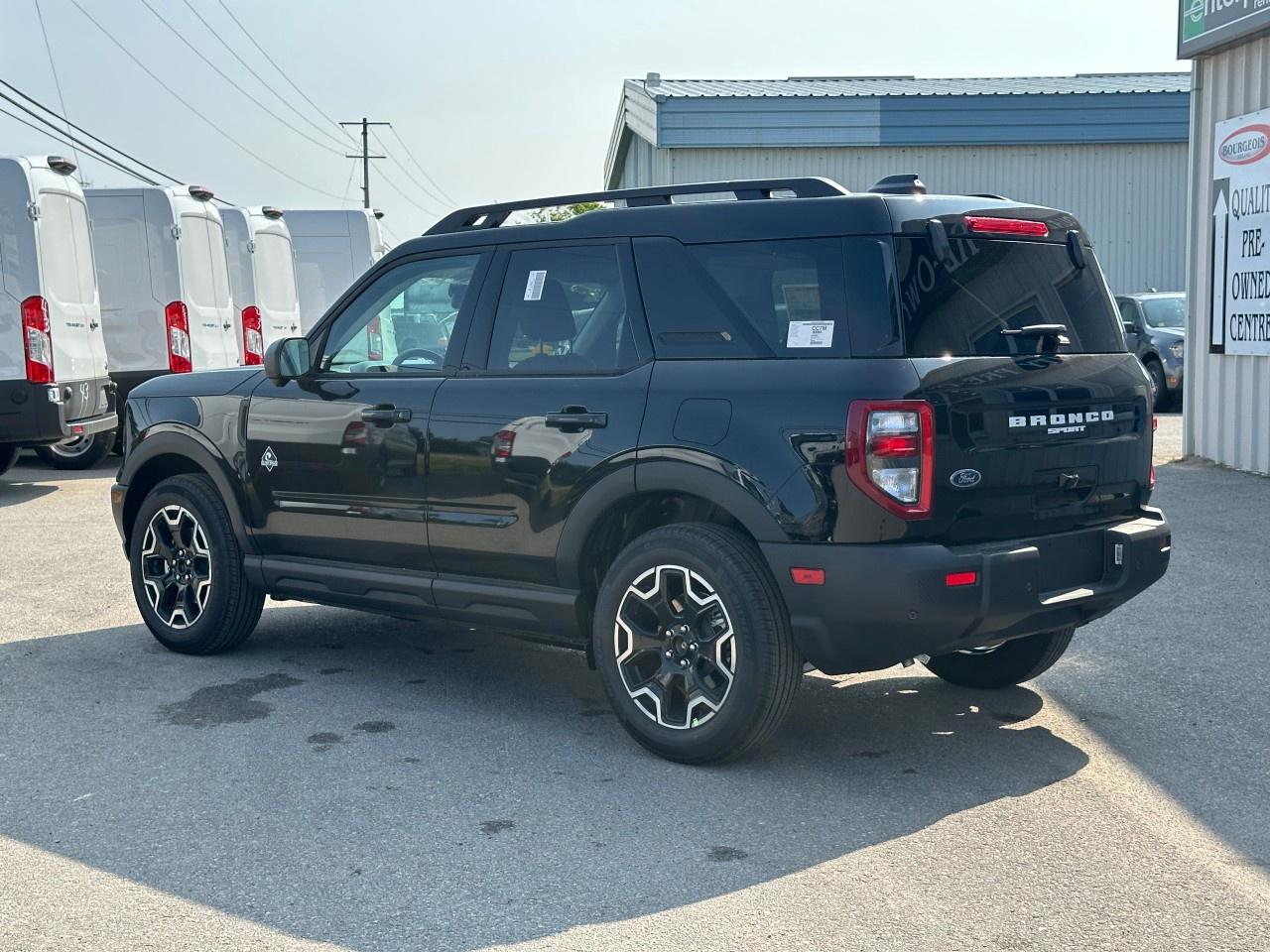2025 Ford Bronco Sport Outer Banks 4x4 Photo