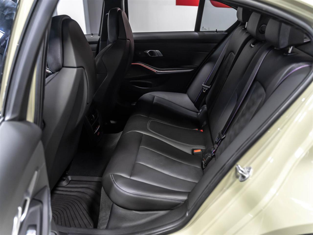 2025 BMW M3 COMPETITION|INDIVIDUAL PAINT|M CARBON ROOF|LOADED Photo