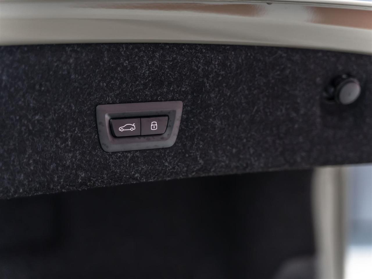 2025 BMW M3 COMPETITION|INDIVIDUAL PAINT|M CARBON ROOF|LOADED Photo