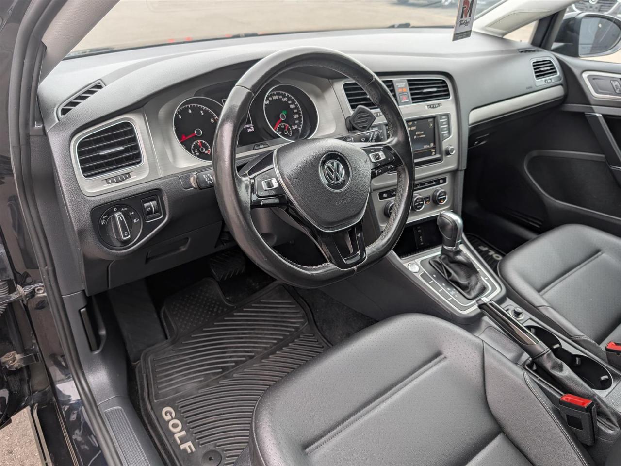 2016 Volkswagen Golf TSI - NAVI - SUNROOF - LEATHER