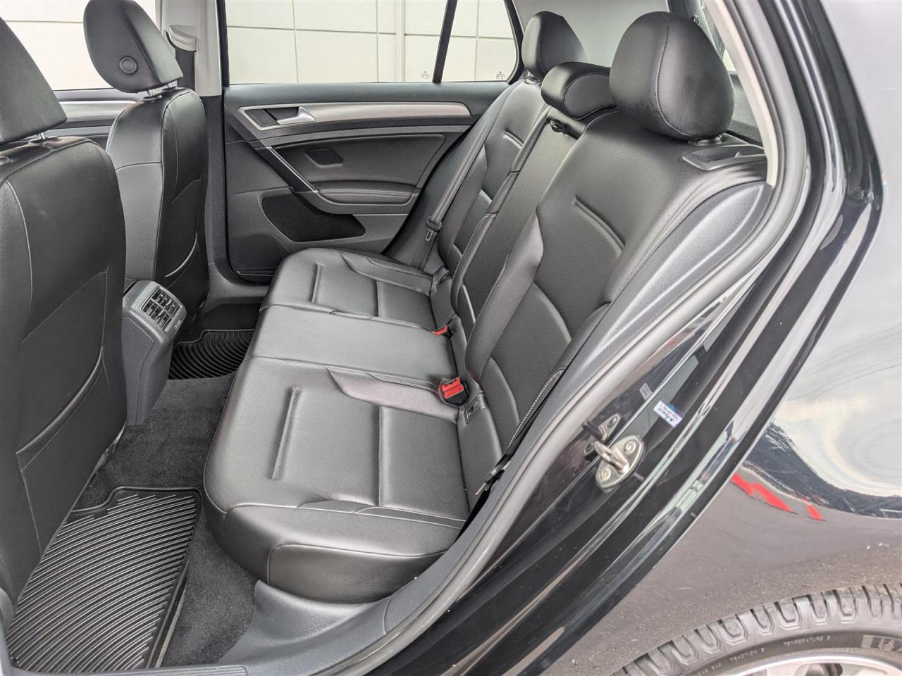 2016 Volkswagen Golf TSI - NAVI - SUNROOF - LEATHER