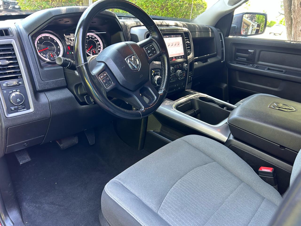 2022 RAM 1500 Classic EXPRESS - Photo #20
