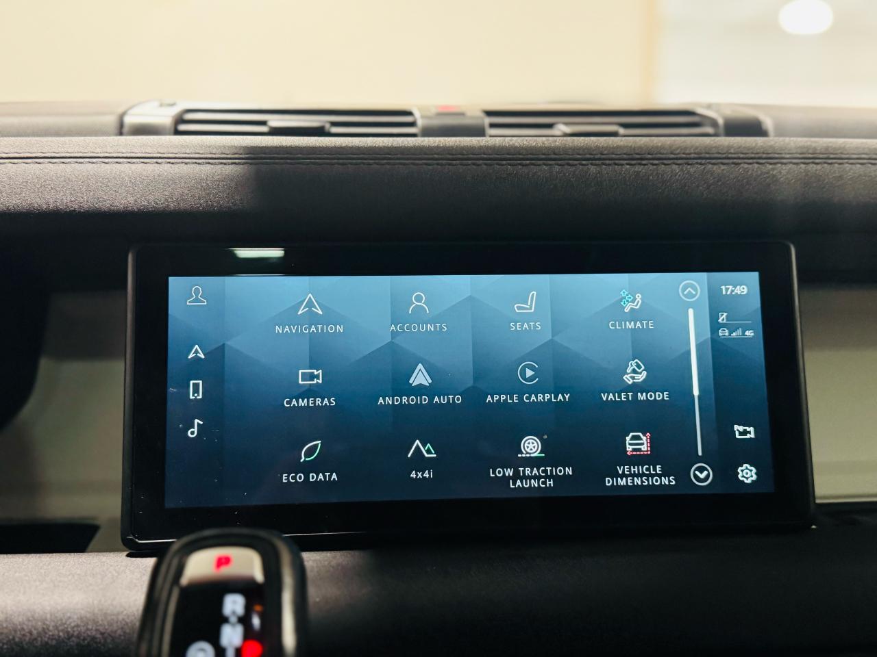 2020 Land Rover Defender 110 S AWD - Photo #20