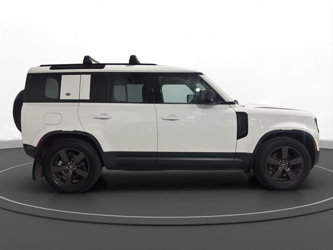 2020 Land Rover Defender 110 S AWD - Photo #4