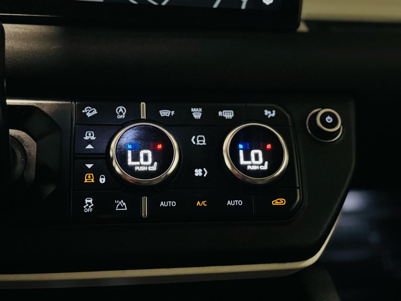 2020 Land Rover Defender 110 S AWD - Photo #19