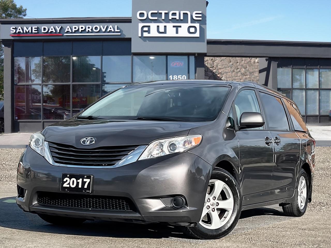 2017 Toyota Sienna LE 8-Passenger - Photo #1