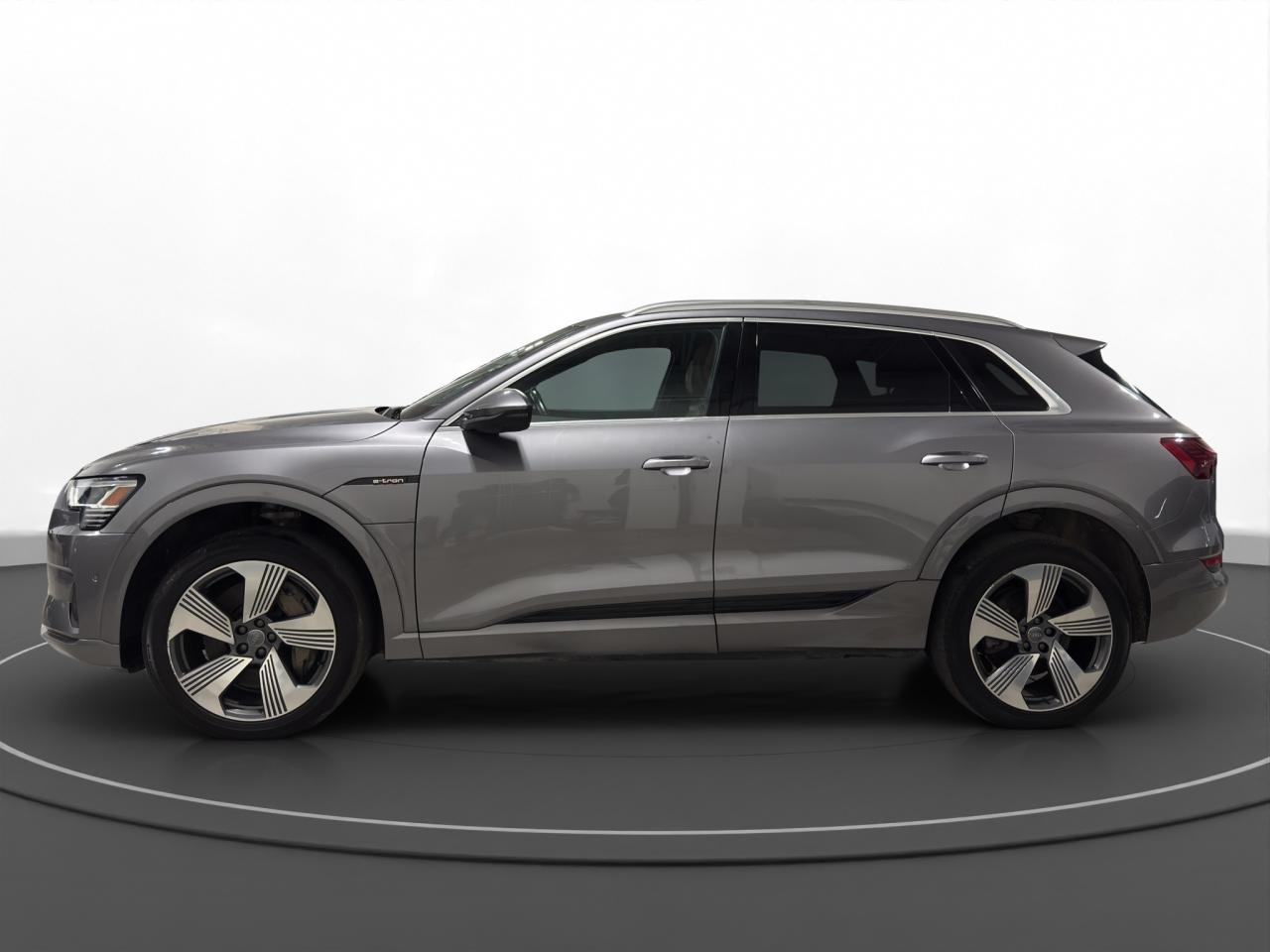 2019 Audi E-Tron Technik quattro - Photo #5