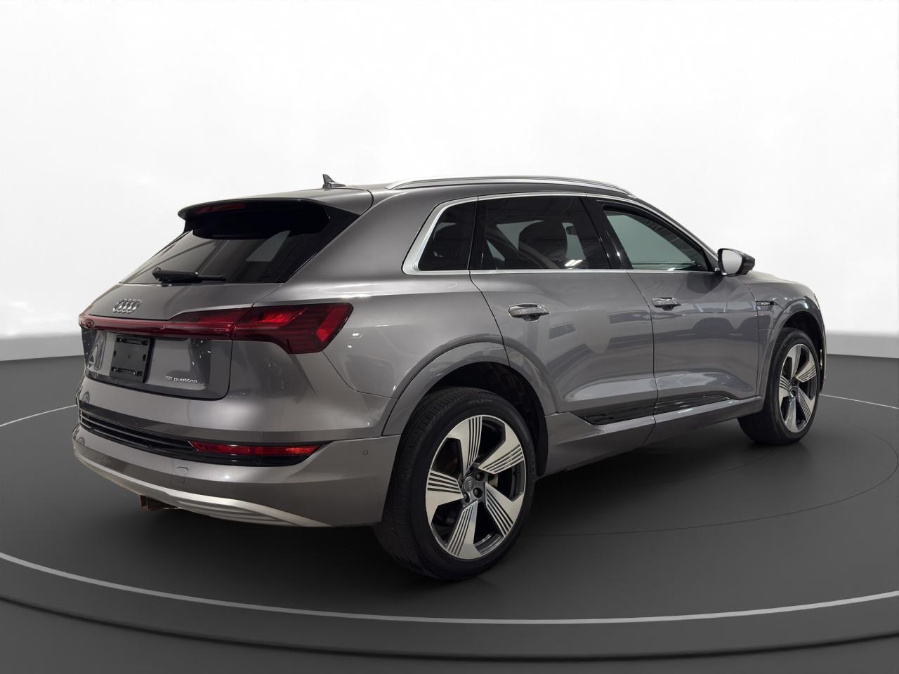 2019 Audi E-Tron Technik quattro - Photo #8
