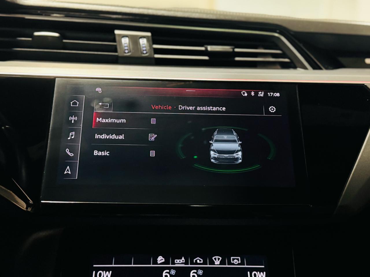 2019 Audi E-Tron Technik quattro - Photo #22