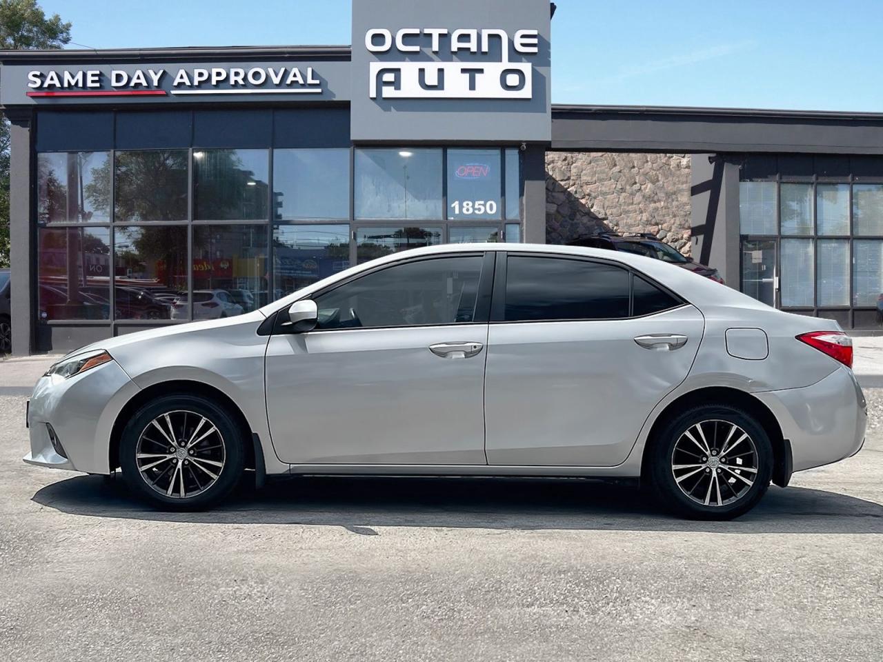 2016 Toyota Corolla LE - Photo #3