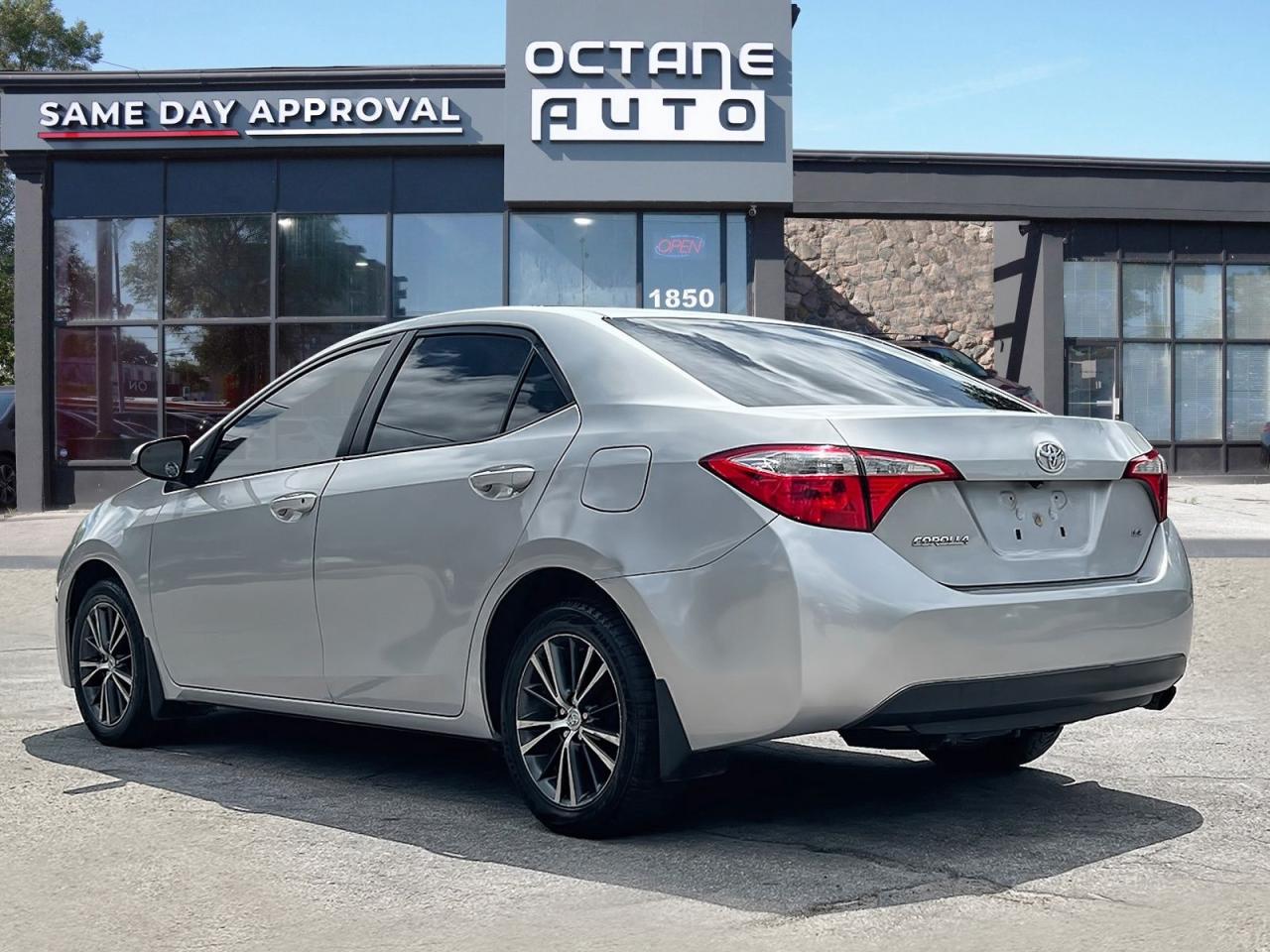 2016 Toyota Corolla LE - Photo #4