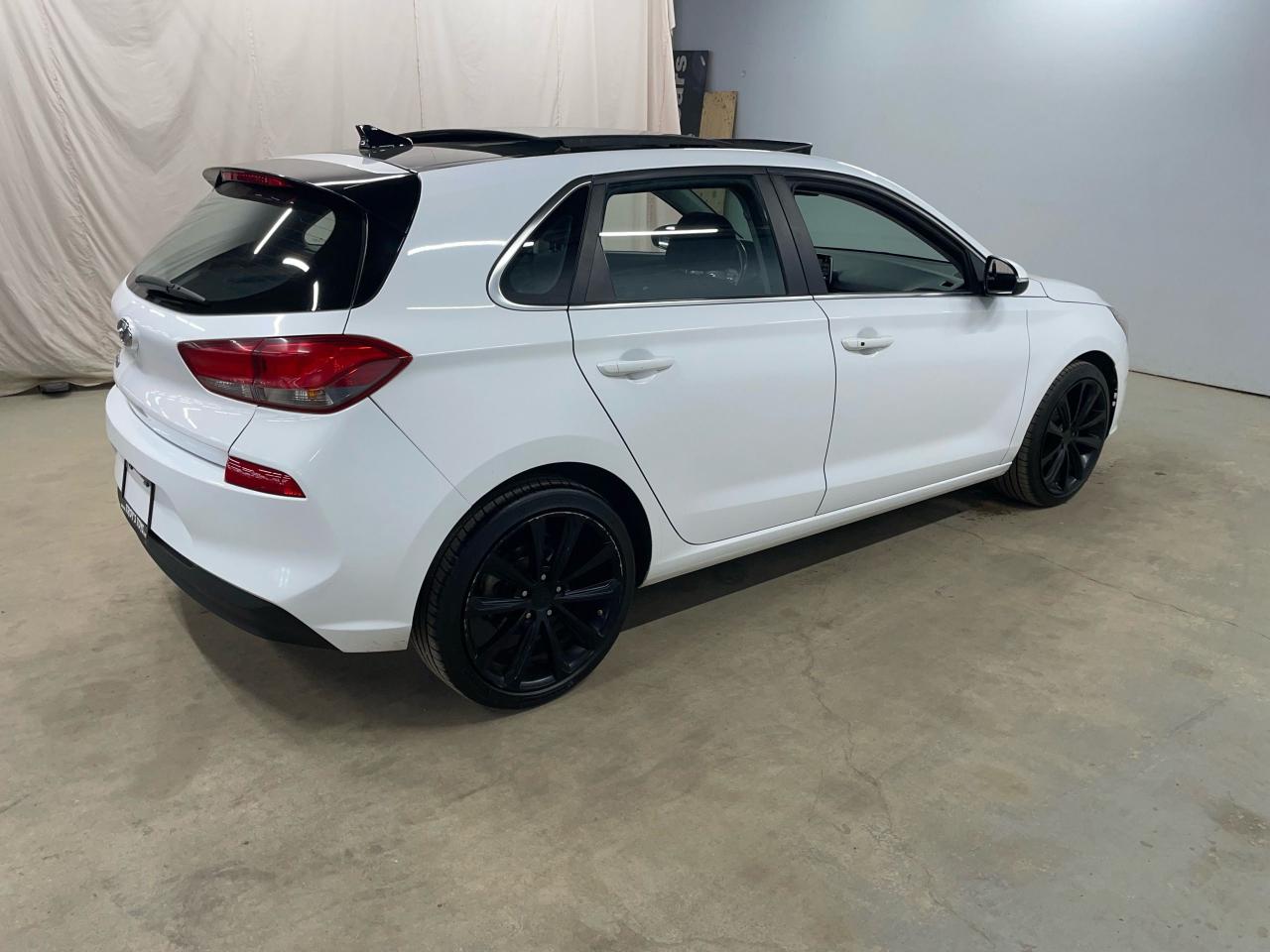 2018 Hyundai Elantra GT GLS Photo7