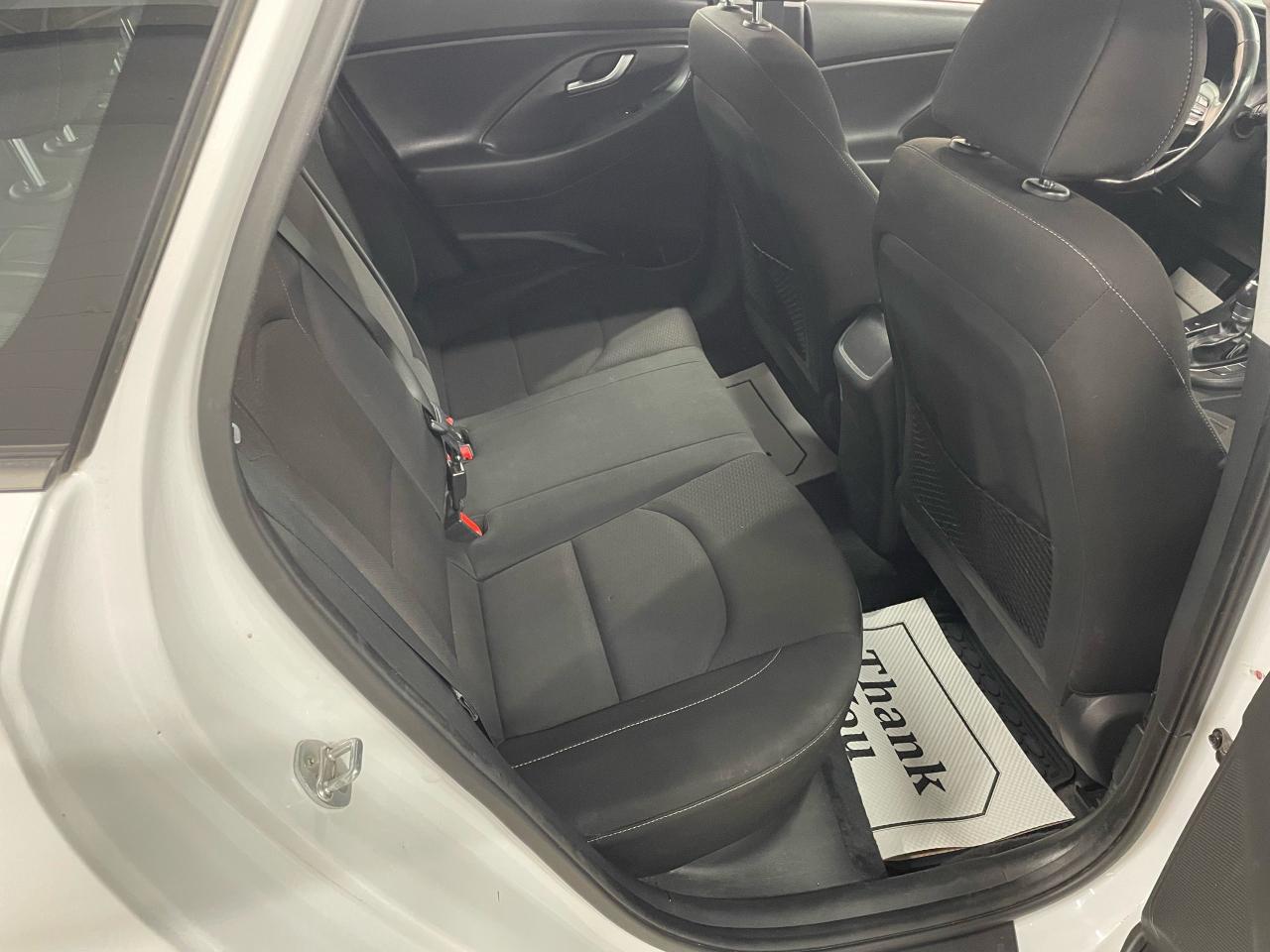 2018 Hyundai Elantra GT GLS Photo10
