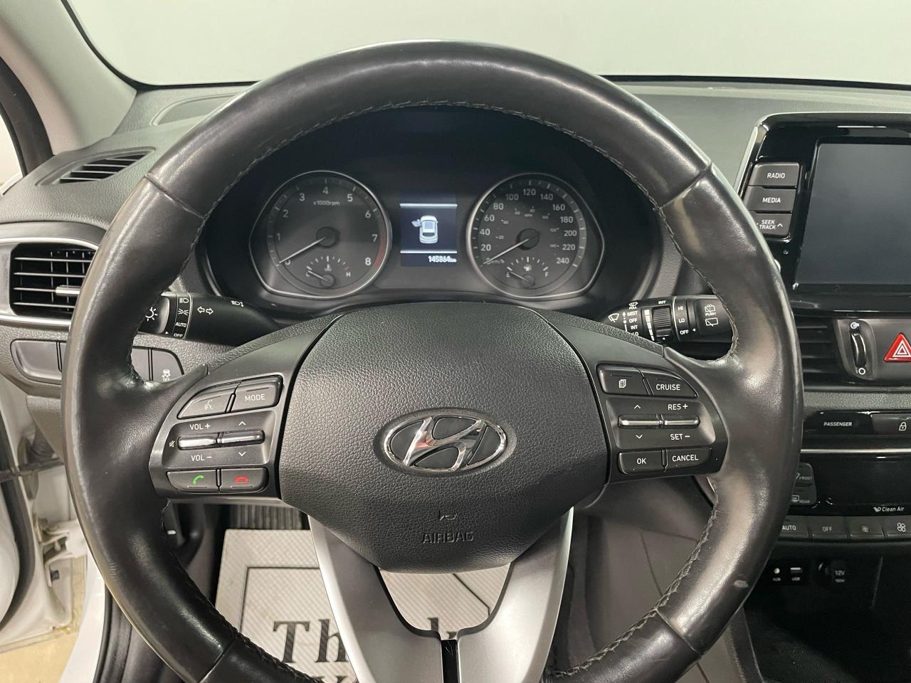 2018 Hyundai Elantra GT GLS Photo14