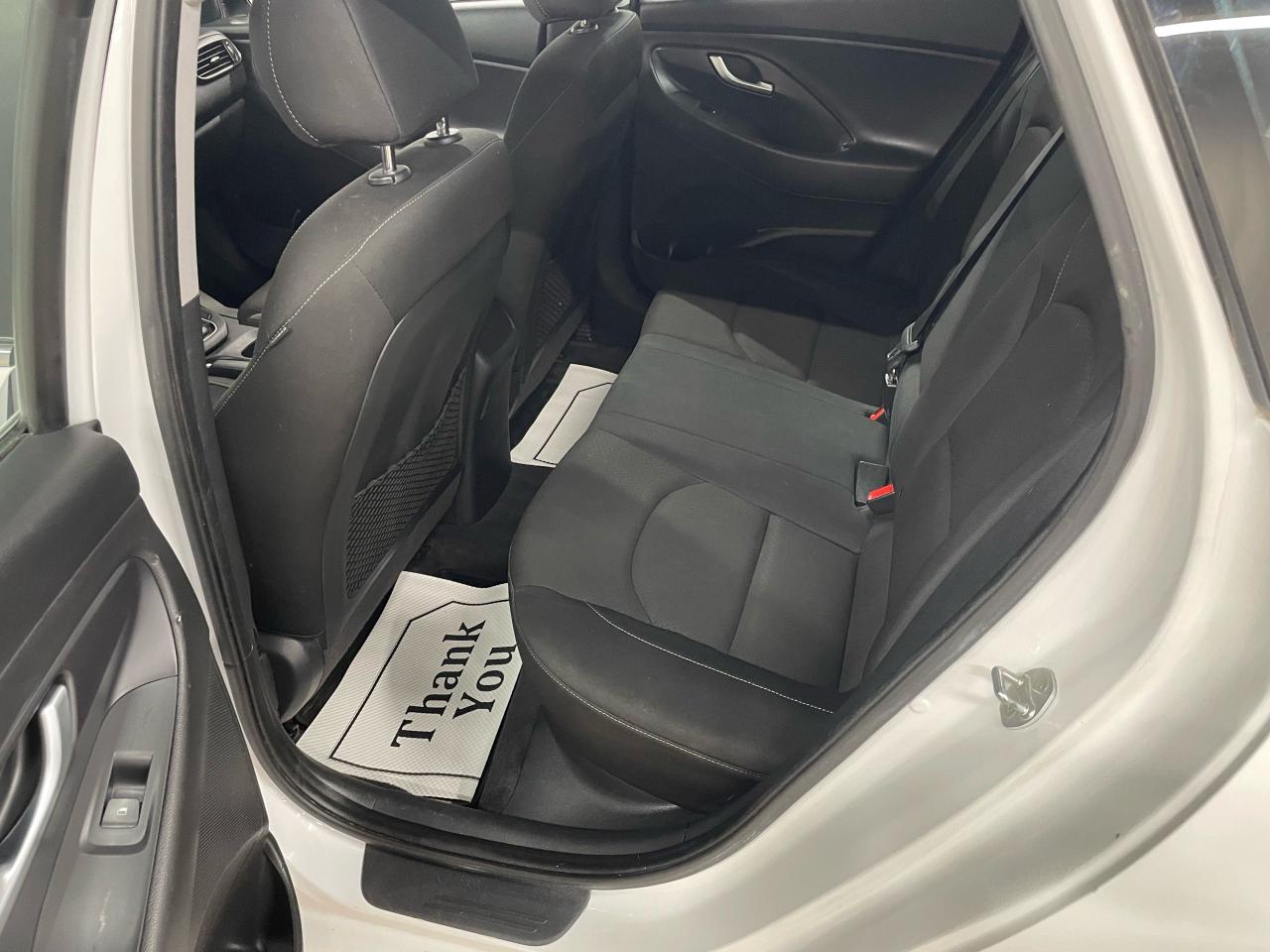 2018 Hyundai Elantra GT GLS Photo9