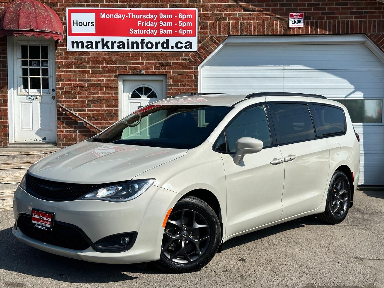 2020 Chrysler Pacifica Touring-L HTD LTHR 8-Pass Nav XM StowNGo BackupCam