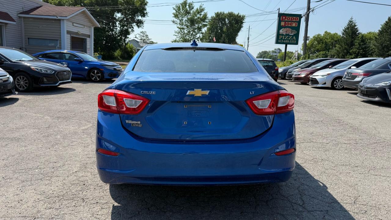 2016 Chevrolet Cruze LT - Photo #4