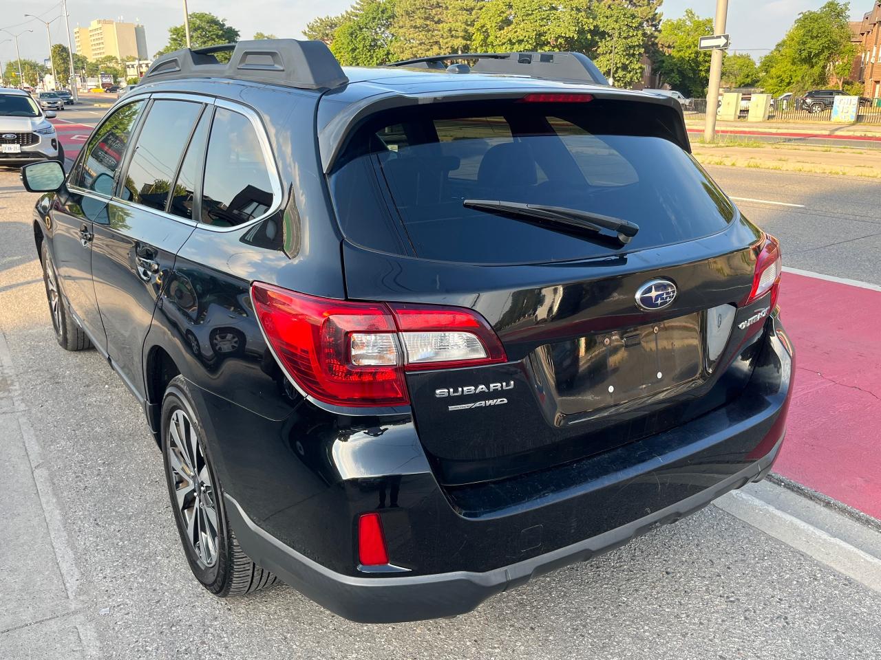 2015 Subaru Outback 2.5i w/Limited Pkg-AWD-LEATHER-NAVI-BK CAM-SUNROOF Photo4