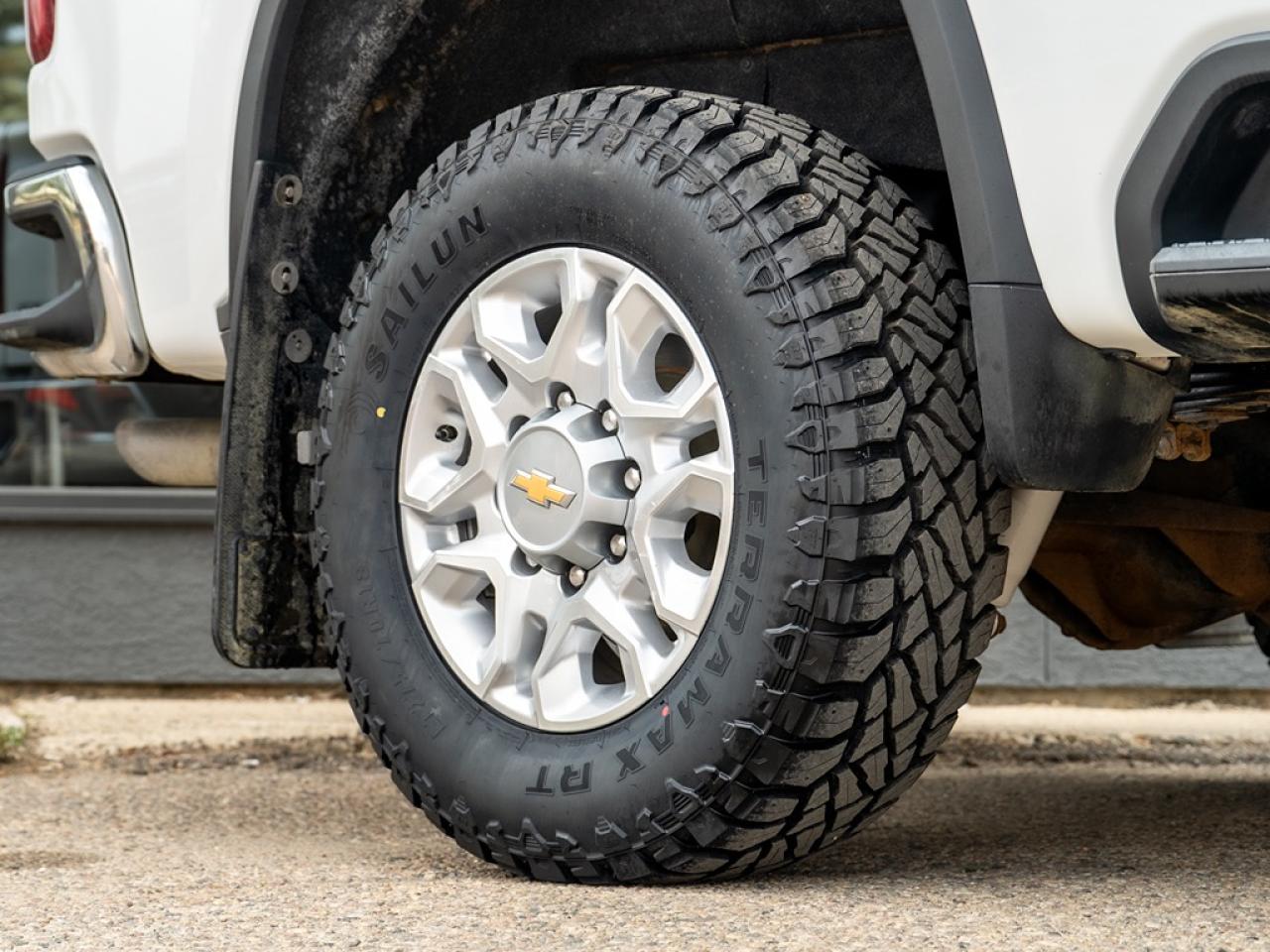 2023 Chevrolet Silverado 3500 LTZ Photo3