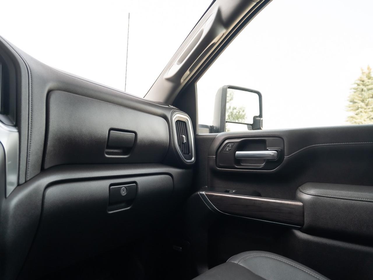 2023 Chevrolet Silverado 3500 LTZ Photo36