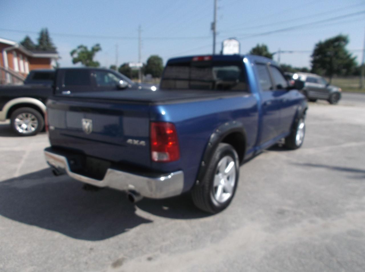 2010 Dodge Ram 1500 SLT 4X4 4 DOOR - Photo #5