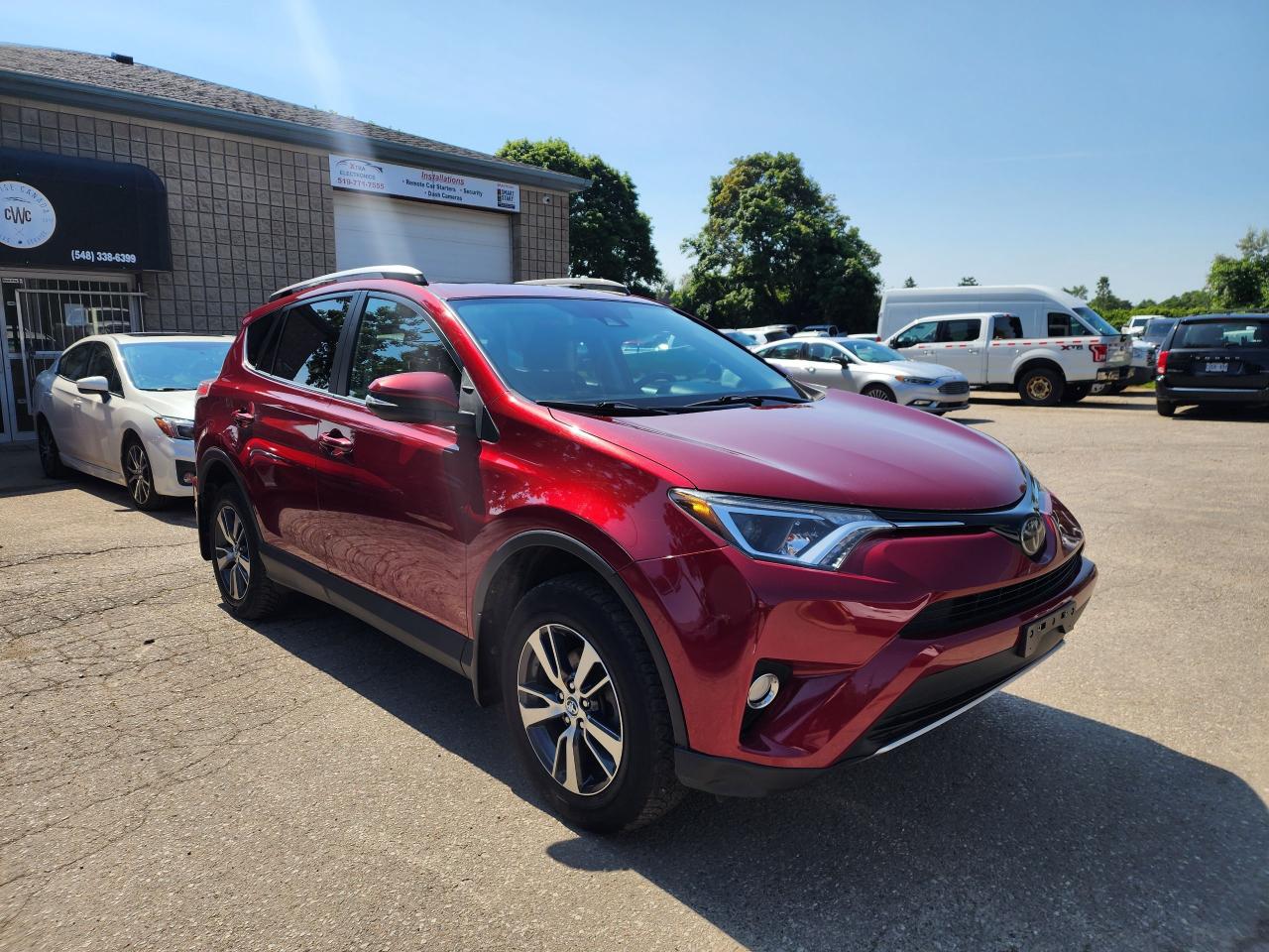 2018 Toyota RAV4 XLE l Great Condition l Well Maintained l Reliable - Photo #3