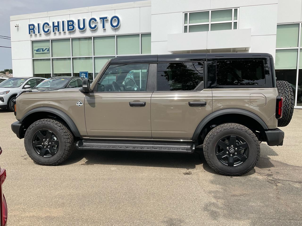 2025 Ford Bronco Outer Banks Photo
