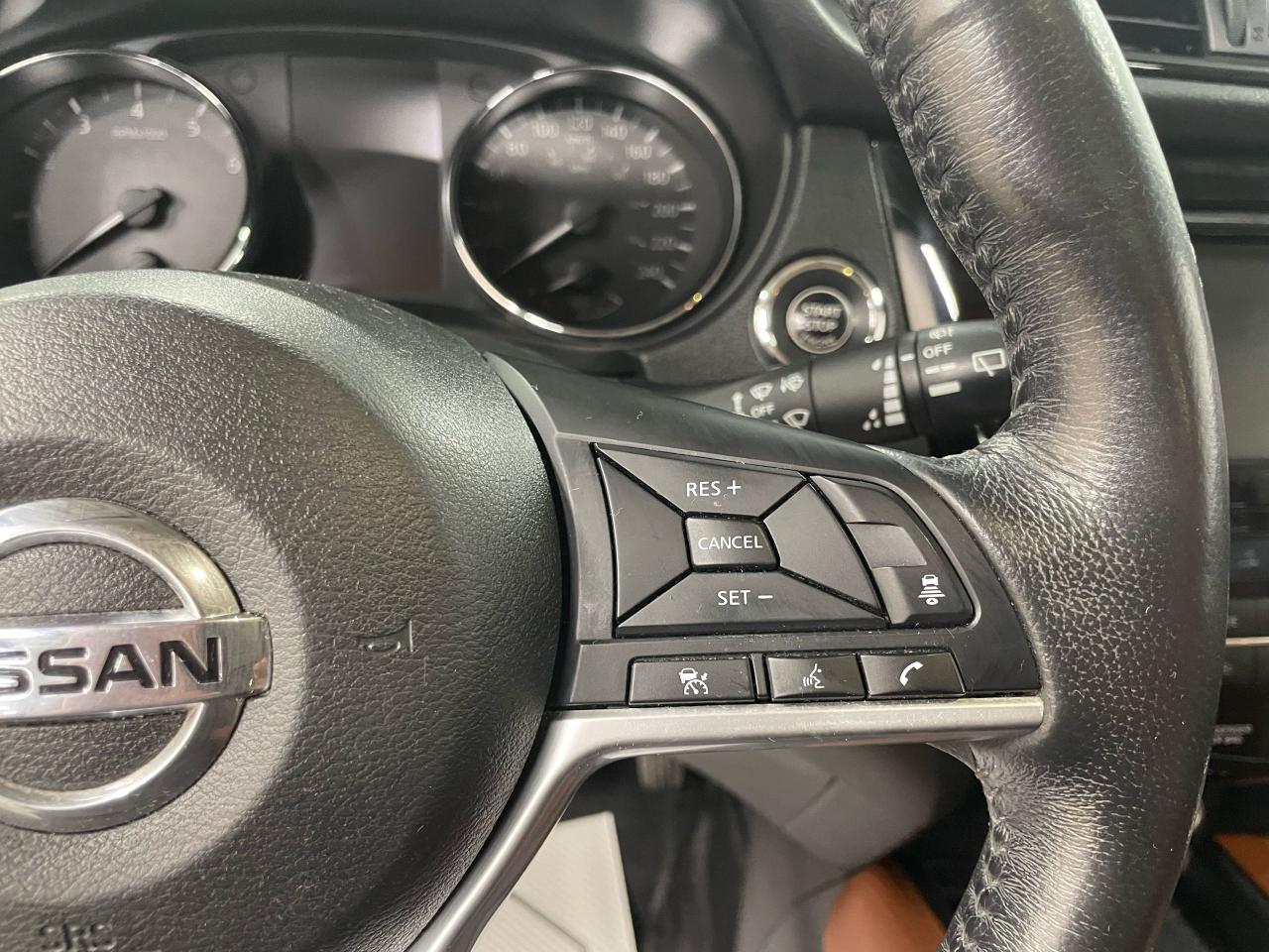 2018 Nissan Rogue SL Photo16