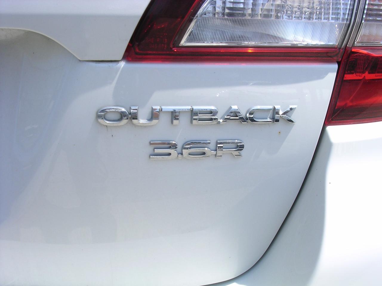 2018 Subaru Outback 3.6R Premier w/EyeSight Pkg - Photo #5