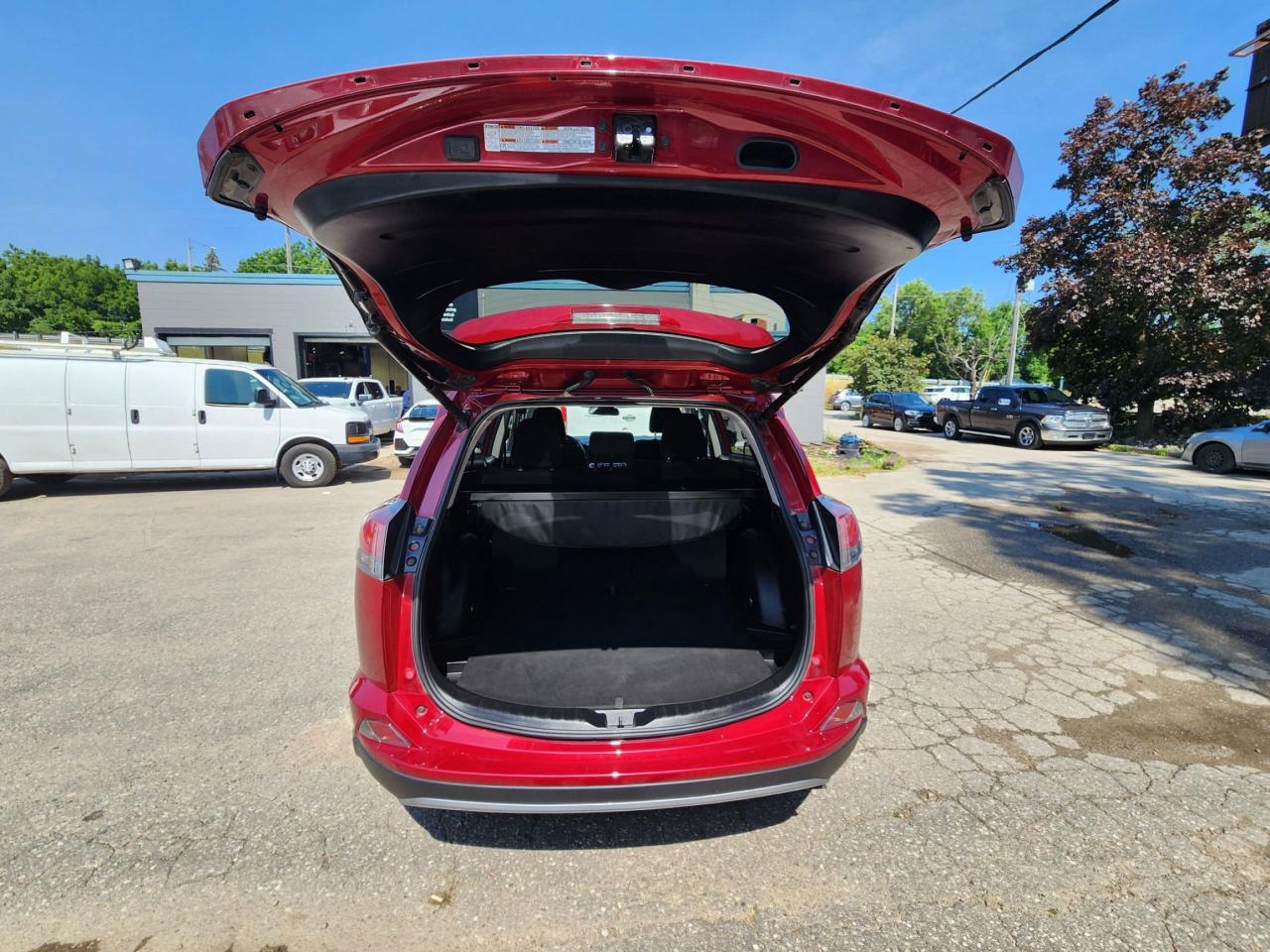 2018 Toyota RAV4 XLE l Great Condition l Well Maintained l Reliable