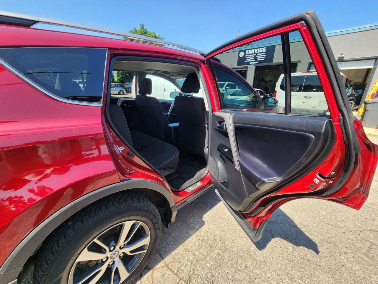 2018 Toyota RAV4 XLE l Great Condition l Well Maintained l Reliable