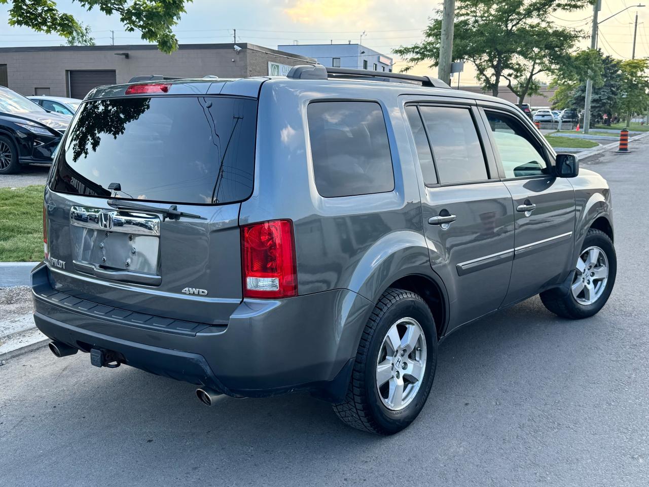 2010 Honda Pilot EX-L - Photo #5